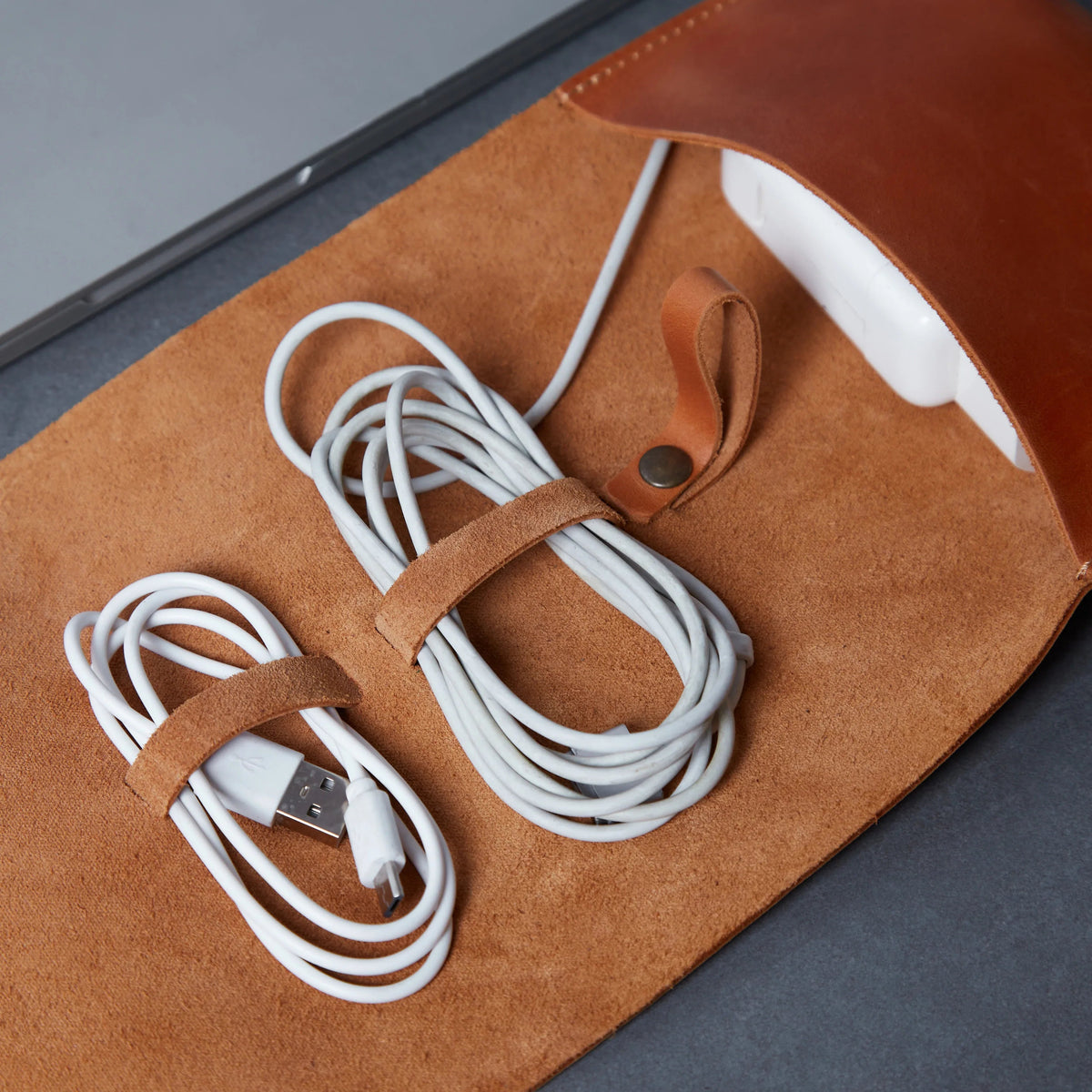Weekend Leather Tech Organizer
